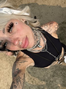 florence from California,United States